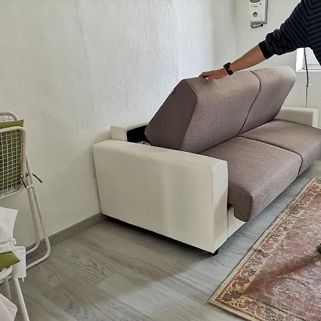 The Cozy Studio Flat * לזה